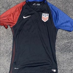Nike USA men’s soccer jersey